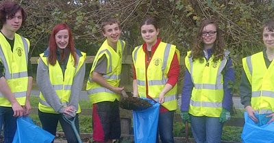 Leos assist Dung Run