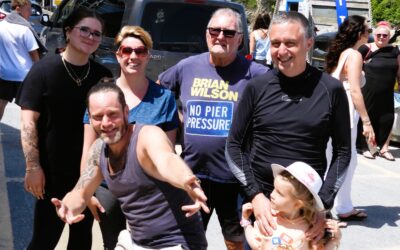 Towan Blystra Lions Take Part in Gig Rowing For Charity
